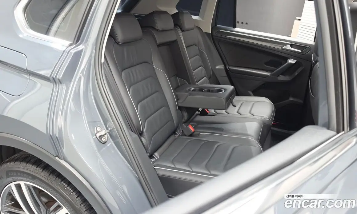 Volkswagen Tiguan 2022 2.0 автомат (гидро), фото 17