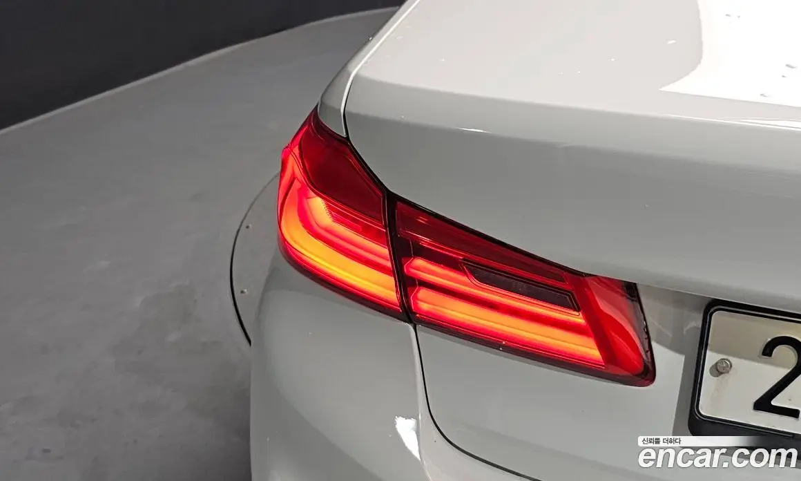 BMW 5 серия 2017 2.0 автомат (гидро), фото 9