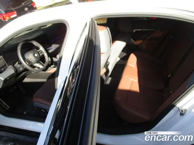 BMW 5 серия 2024 2.0 автомат (гидро), миниатюра 7 BMW 5 серия 2024 2.0 автомат (гидро), миниатюра 7