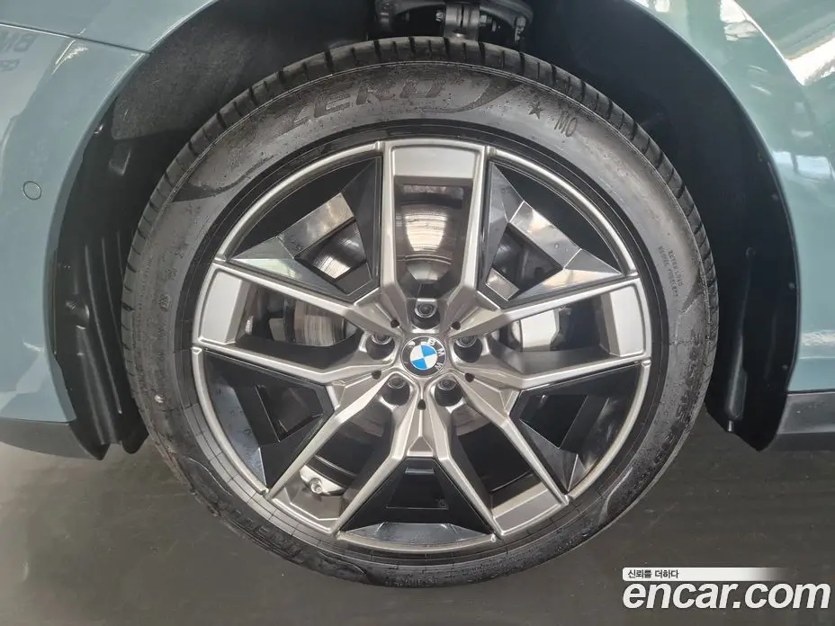 BMW 5 серия 2025 2.0 автомат (гидро), фото 5