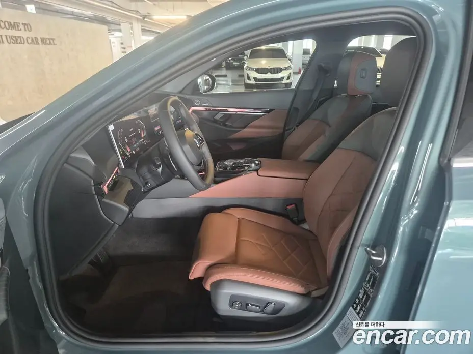 BMW 5 серия 2025 2.0 автомат (гидро), фото 10