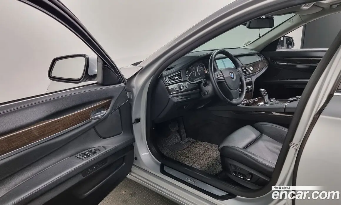 BMW 7 серия 2011 3.0 автомат (гидро), фото 13