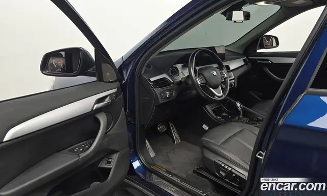 BMW X1 2018 2.0 автомат (гидро), миниатюра 12
