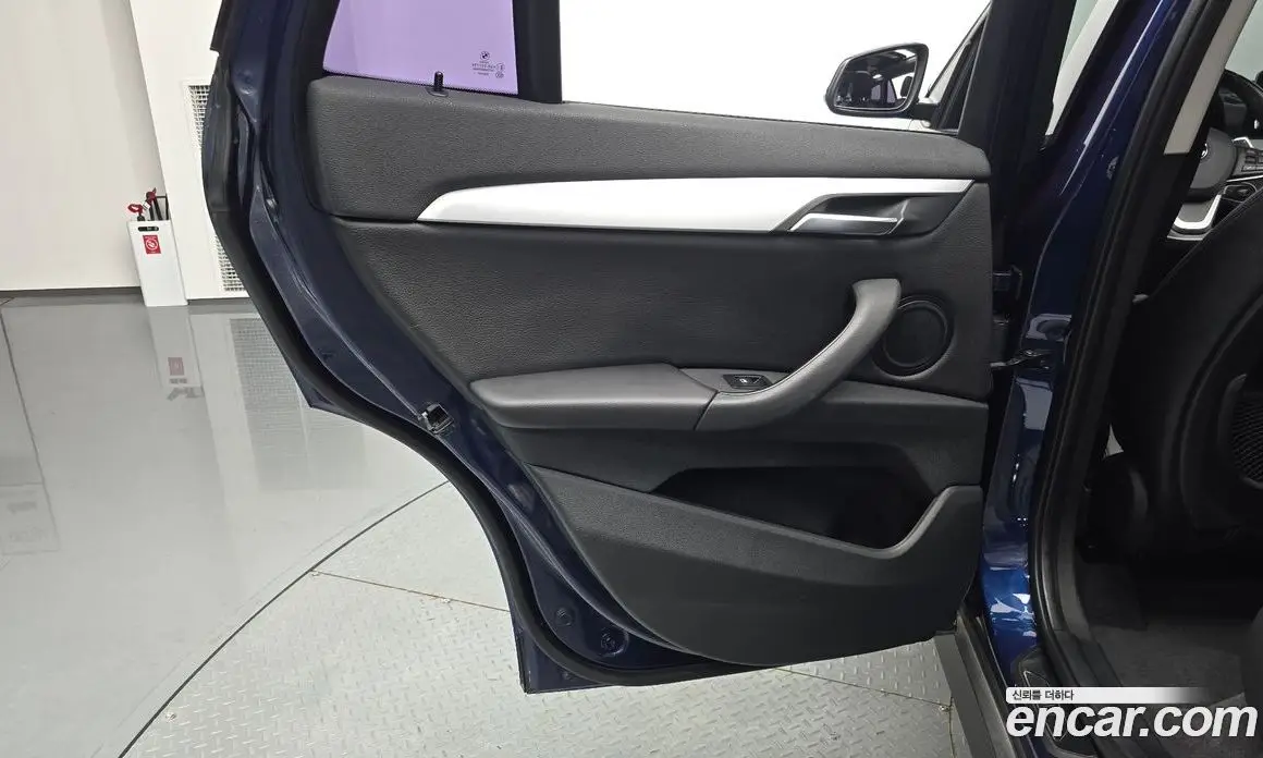 BMW X1 2018 2.0 автомат (гидро), фото 14