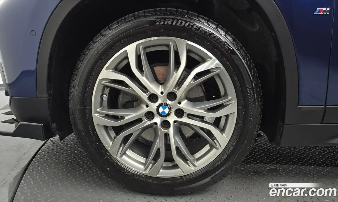 BMW X1 2018 2.0 автомат (гидро), фото 4