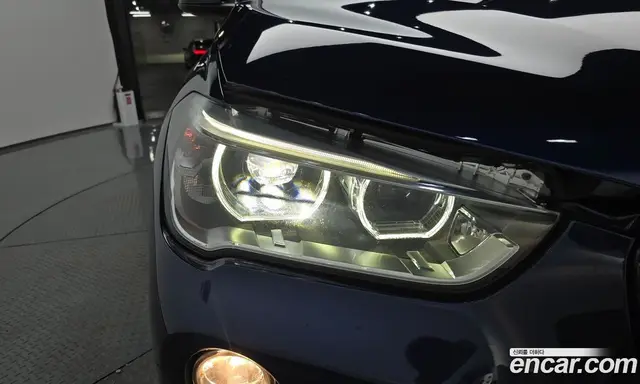 BMW X1 2018 2.0 автомат (гидро), миниатюра 7