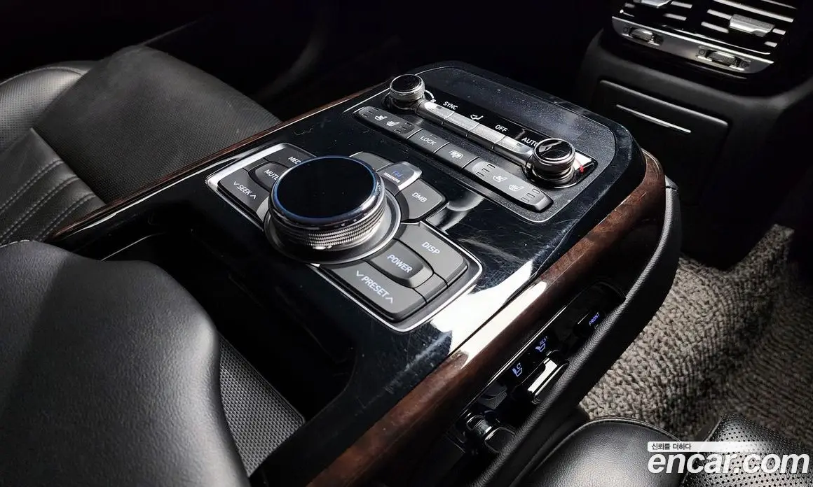 Genesis EQ900 2016 3.8 автомат (гидро), фото 19 Genesis EQ900 2016 3.8 автомат (гидро), фото 19