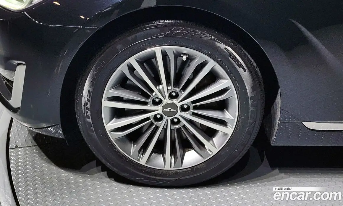 Genesis EQ900 2016 3.8 автомат (гидро), фото 5 Genesis EQ900 2016 3.8 автомат (гидро), фото 5