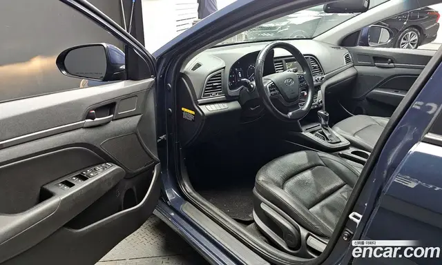 Hyundai Avante 2015 1.6 автомат (гидро), миниатюра 10
