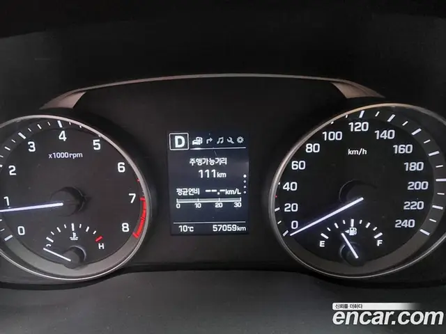 Hyundai Avante 2016 1.6 автомат (гидро), миниатюра 12