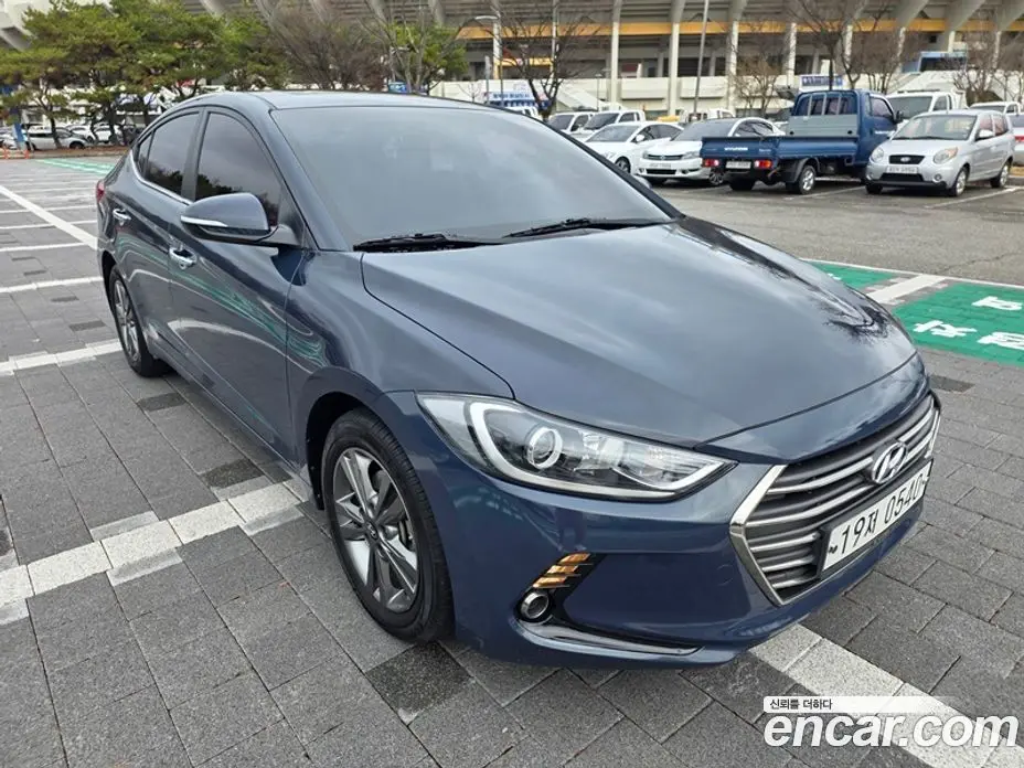 Hyundai Avante 2016 1.6 автомат (гидро), фото 3