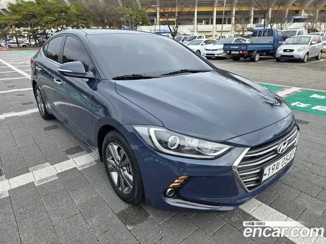 Hyundai Avante 2016 1.6 автомат (гидро), миниатюра 3