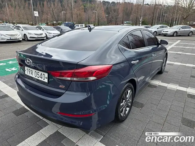 Hyundai Avante 2016 1.6 автомат (гидро), миниатюра 6