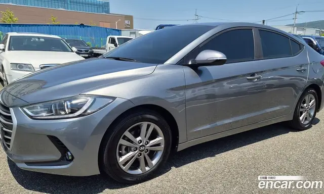 Hyundai Avante, 2016, 179 019 км