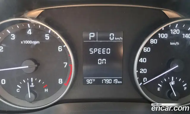 Hyundai Avante 2016 1.6 автомат (гидро), миниатюра 8