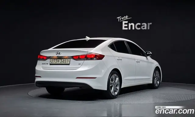 Hyundai Avante 2017 1.6 автомат (гидро), миниатюра 2