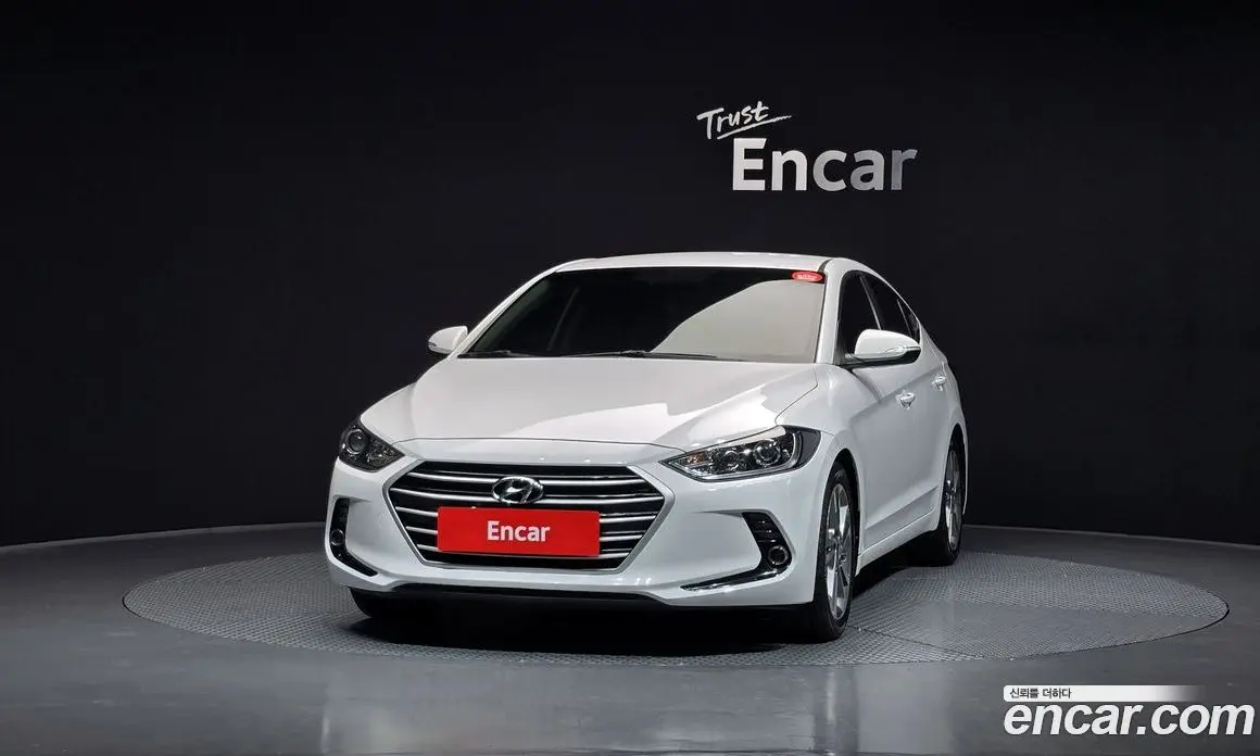 Hyundai Avante 2017 1.6 автомат (гидро), фото 3