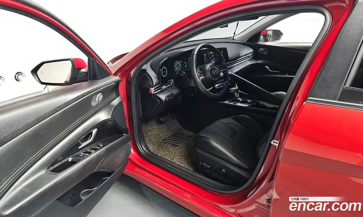 Hyundai Avante 2020 1.6 автомат (гидро), фото 13