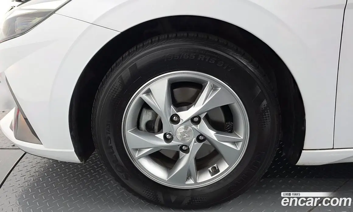 Hyundai Avante 2020 1.6 автомат (гидро), фото 5
