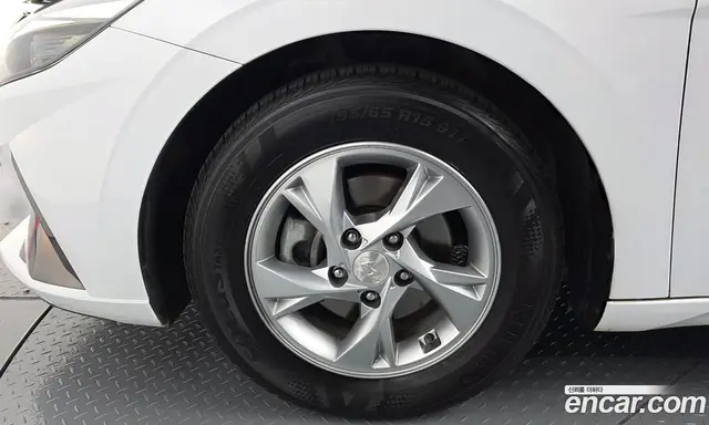 Hyundai Avante 2020 1.6 автомат (гидро), миниатюра 5