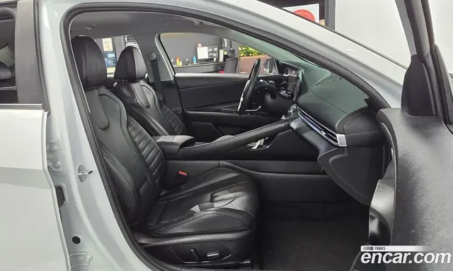 Hyundai Avante 2023 1.6 автомат (гидро), миниатюра 11