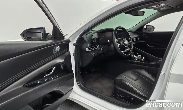 Hyundai Avante 2023 1.6 автомат (гидро), миниатюра 10
