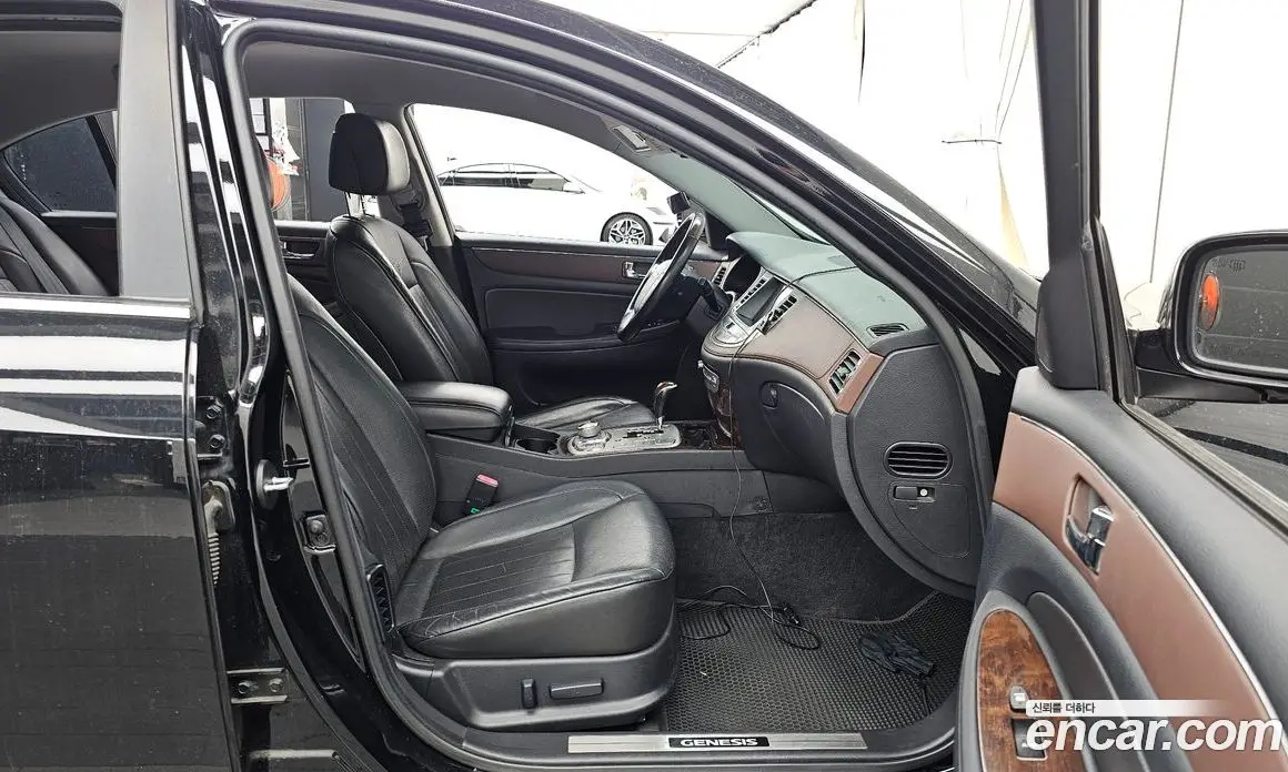 Hyundai Genesis 2009 3.3 автомат (гидро), фото 11
