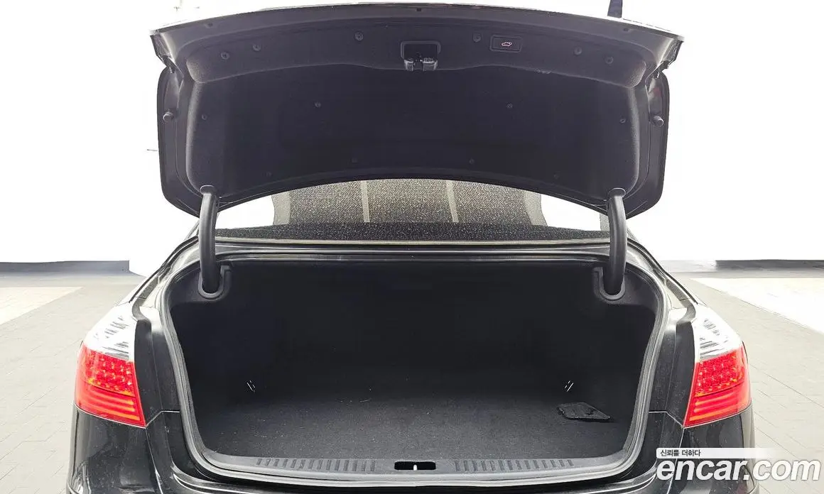 Hyundai Genesis 2009 3.3 автомат (гидро), фото 20