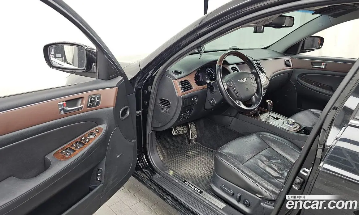 Hyundai Genesis 2009 3.3 автомат (гидро), фото 10