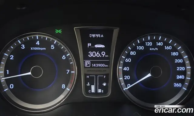 Hyundai Grandeur 2011 3.0 автомат (гидро), миниатюра 8