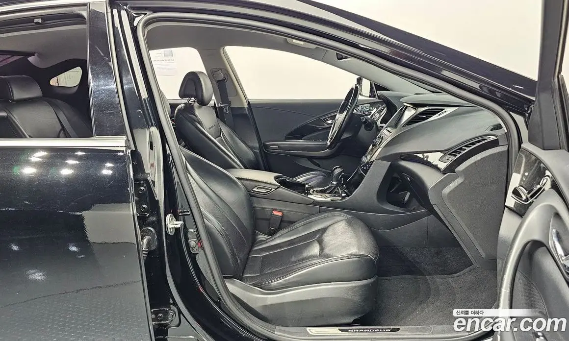 Hyundai Grandeur 2011 3.0 автомат (гидро), фото 11