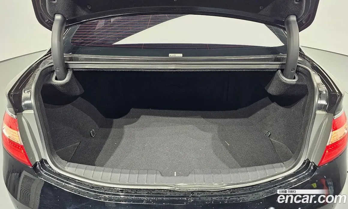 Hyundai Grandeur 2011 3.0 автомат (гидро), фото 20