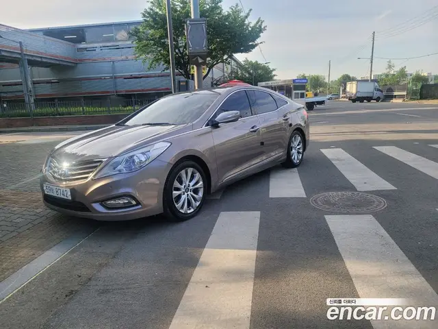 Hyundai Grandeur 2012 3.0 автомат (гидро), миниатюра 2