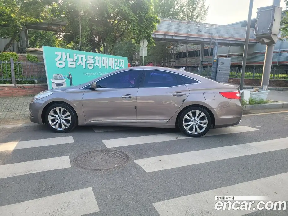 Hyundai Grandeur 2012 3.0 автомат (гидро), фото 3