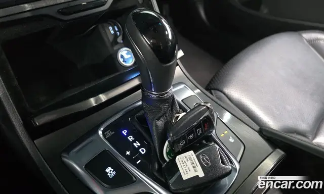 Hyundai Grandeur 2015 2.4 автомат (гидро), миниатюра 12