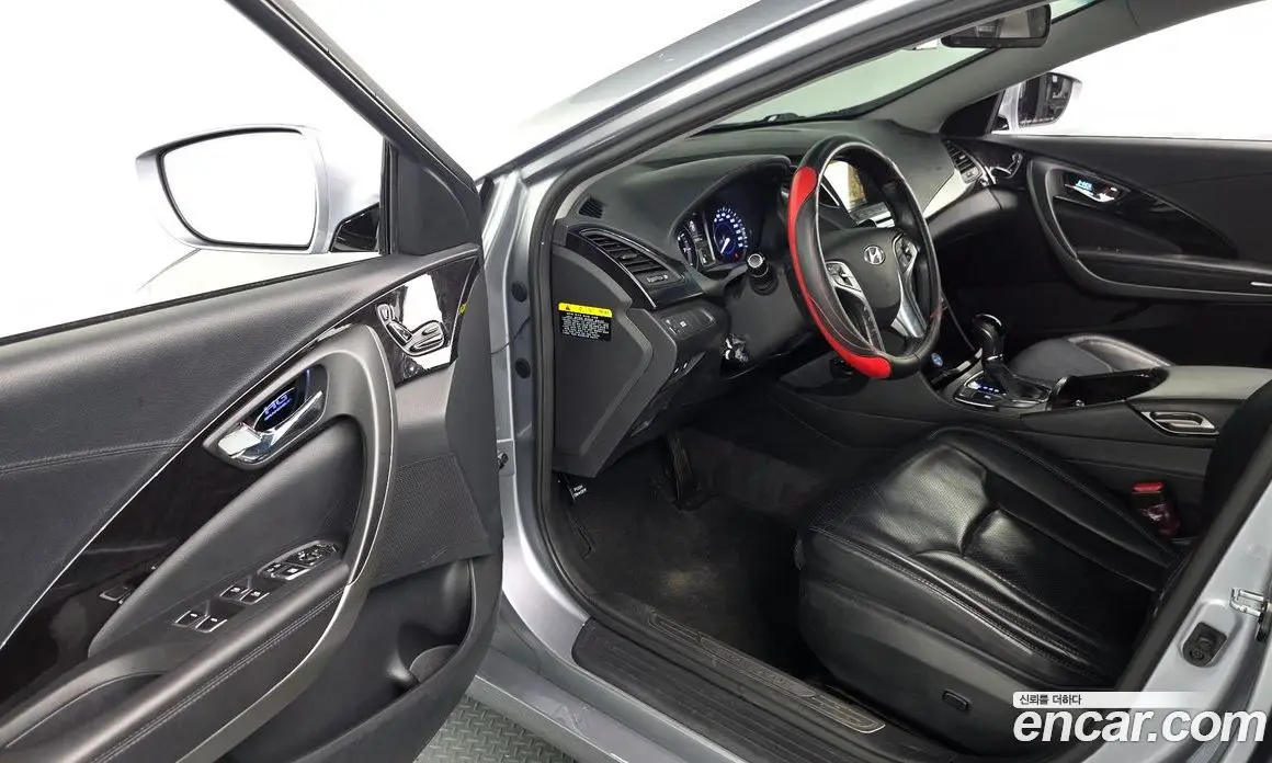 Hyundai Grandeur 2015 2.4 автомат (гидро), фото 13