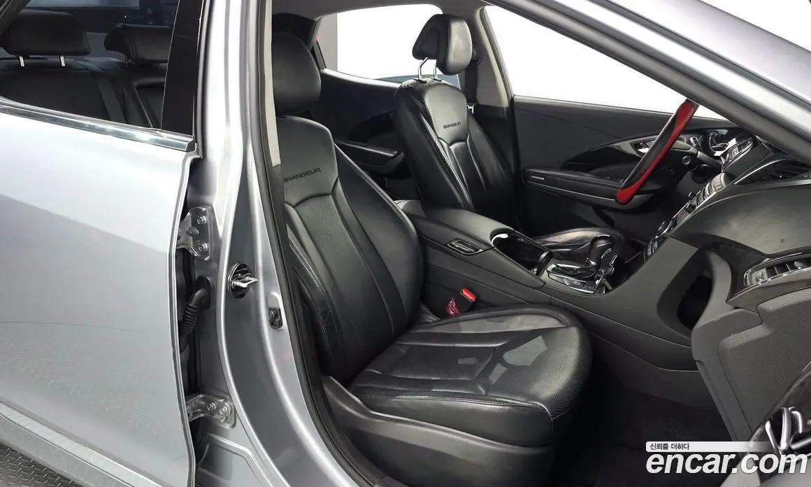 Hyundai Grandeur 2015 2.4 автомат (гидро), фото 16