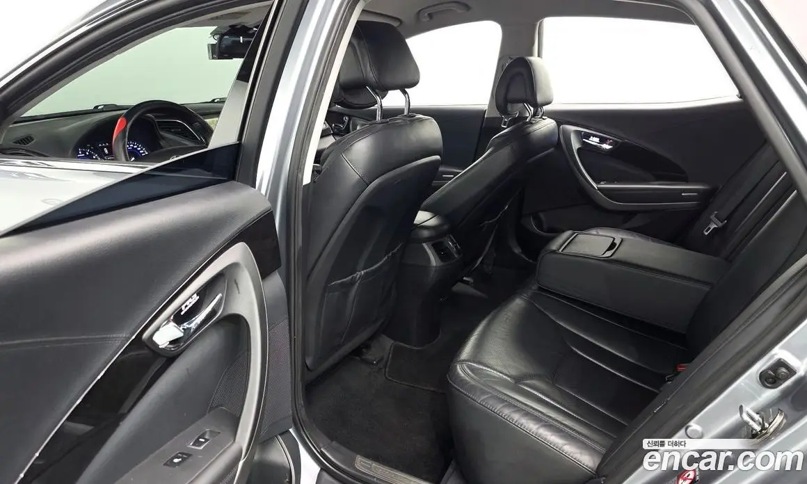 Hyundai Grandeur 2015 2.4 автомат (гидро), фото 17