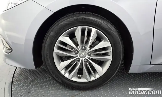 Hyundai Grandeur 2015 2.4 автомат (гидро), миниатюра 5