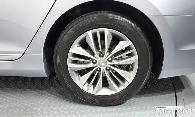 Hyundai Grandeur 2015 2.4 автомат (гидро), миниатюра 7