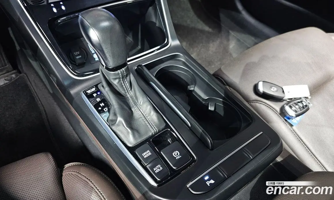 Hyundai Grandeur 2016 2.4 автомат (гидро), фото 12
