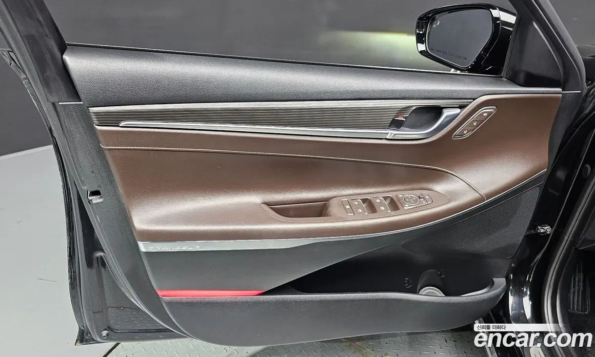 Hyundai Grandeur 2016 2.4 автомат (гидро), фото 14