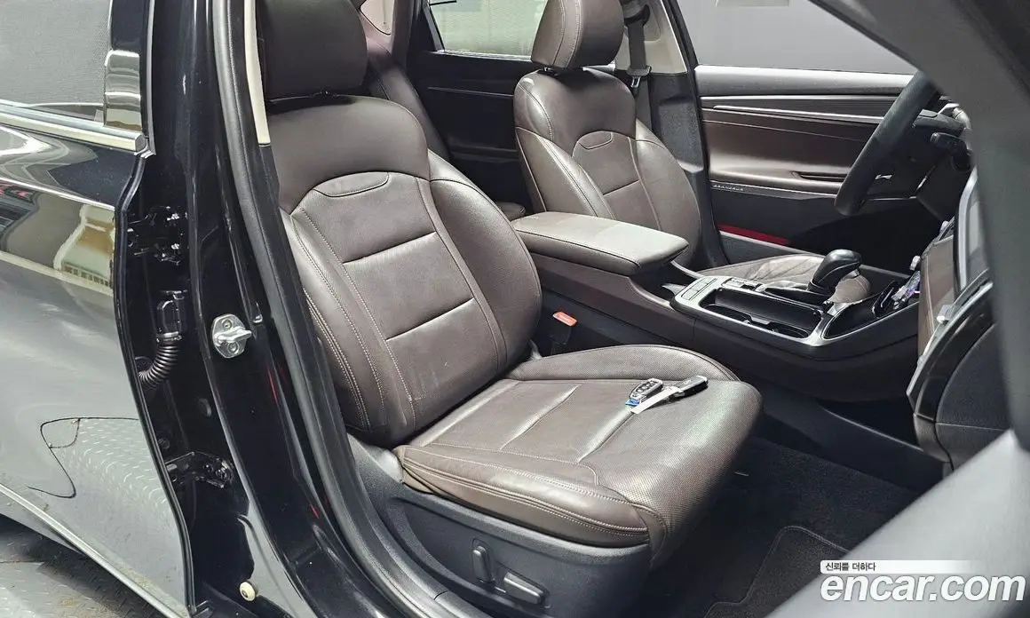 Hyundai Grandeur 2016 2.4 автомат (гидро), фото 16