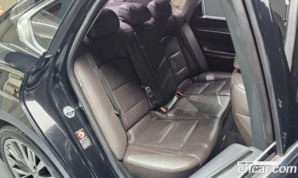 Hyundai Grandeur 2016 2.4 автомат (гидро), фото 17