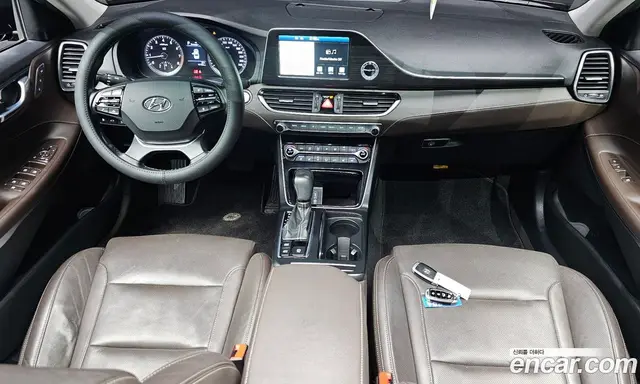 Hyundai Grandeur 2016 2.4 автомат (гидро), миниатюра 10