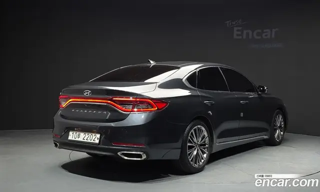 Hyundai Grandeur 2017 2.4 автомат (гидро), миниатюра 2