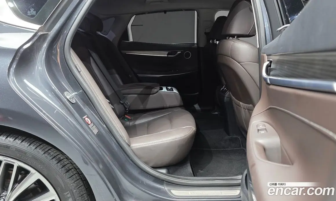 Hyundai Grandeur 2017 2.4 автомат (гидро), фото 17