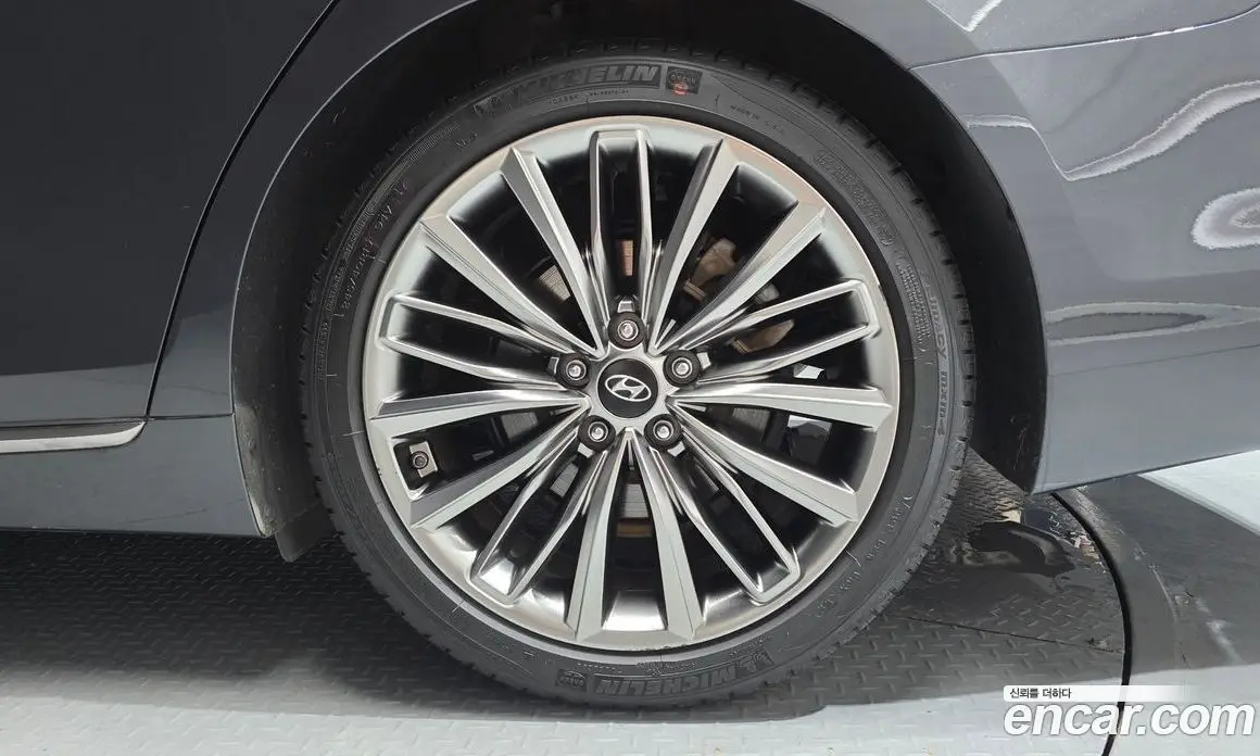 Hyundai Grandeur 2017 2.4 автомат (гидро), фото 7