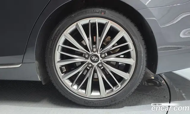 Hyundai Grandeur 2017 2.4 автомат (гидро), миниатюра 7