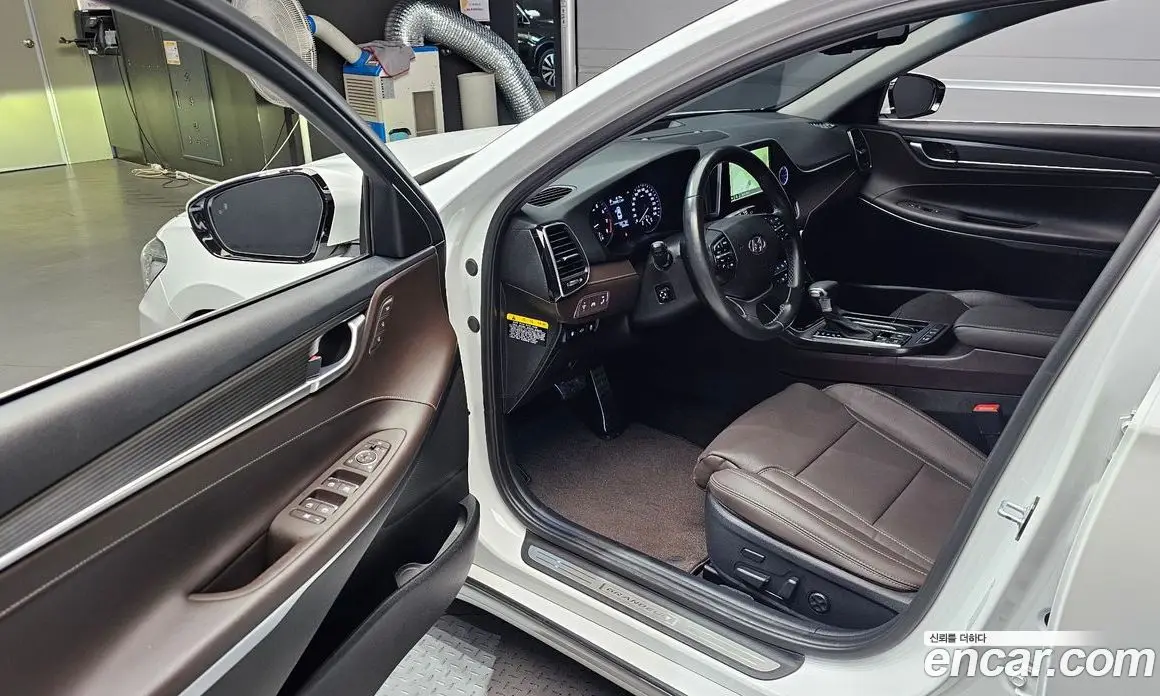 Hyundai Grandeur 2017 3.0 автомат (гидро), фото 13